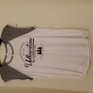 Yellowstone medium shirt